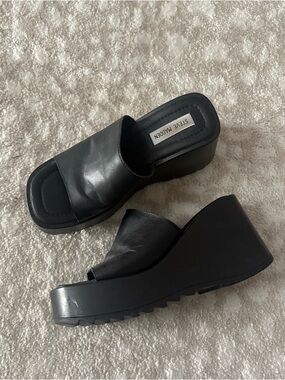 Steve Madden Black Platform Slide Mules